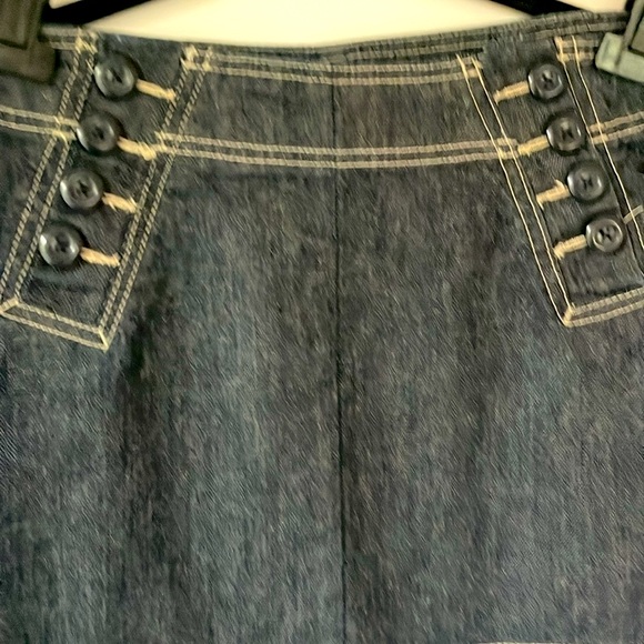 Gap dark wash side button 💯 cotton denim skirt size 4 - Picture 3 of 9